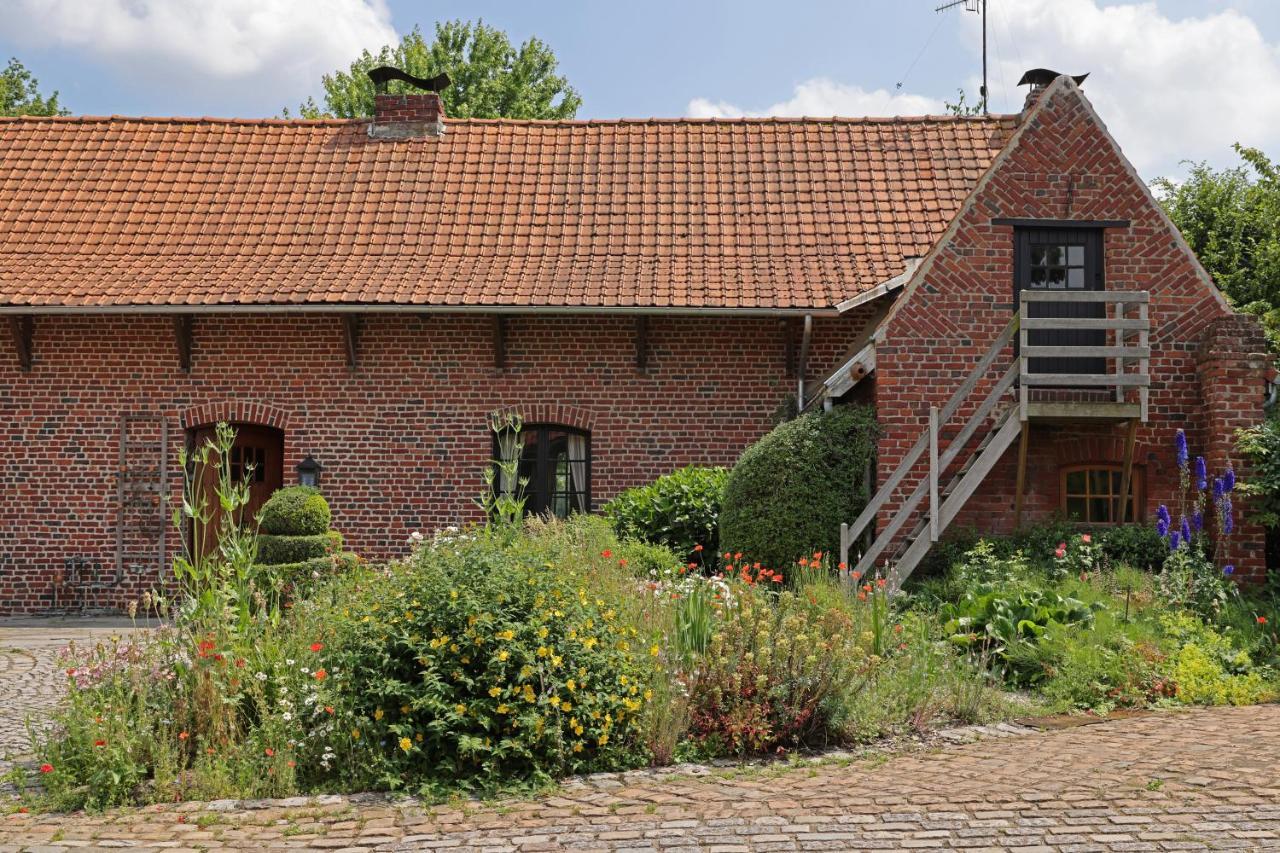 Отель Letabli Ennetieres-en-Weppes Экстерьер фото